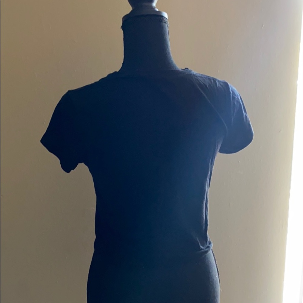 Ripped top - Picture 2 of 2